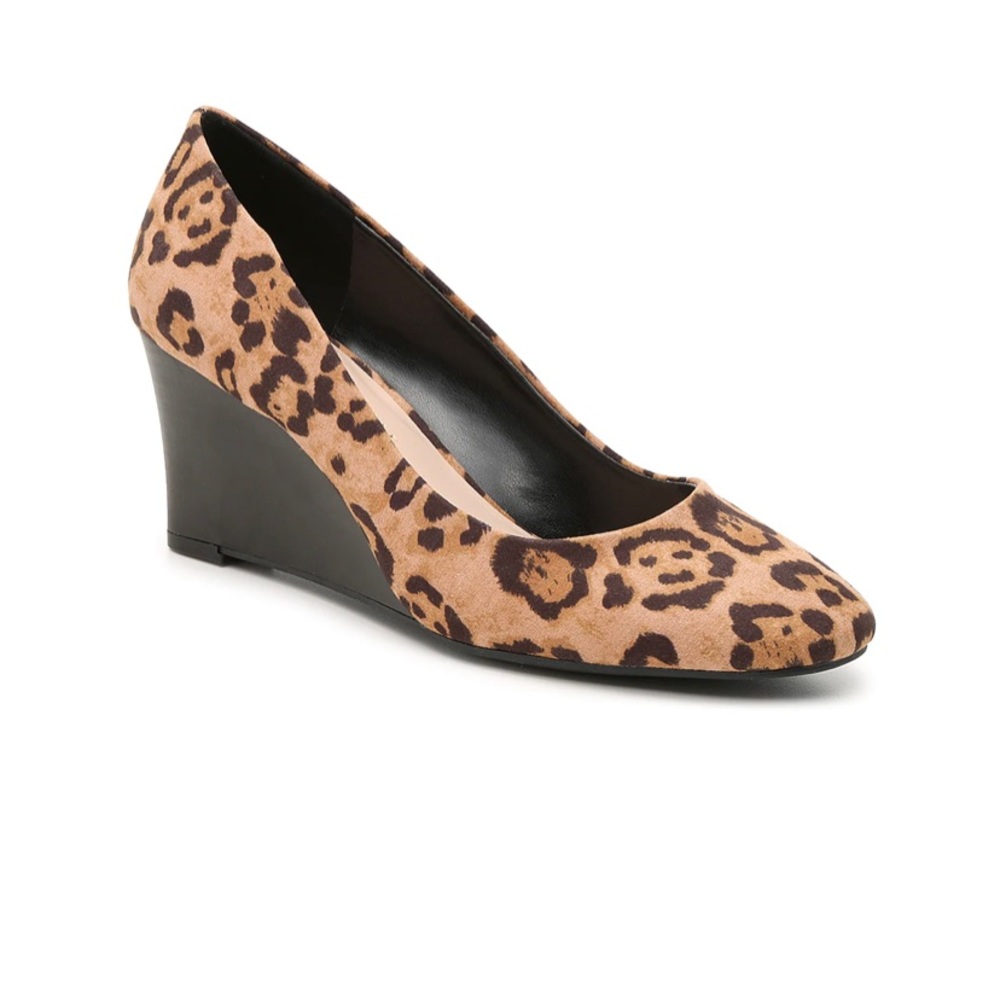 - Laurene wedge pump.